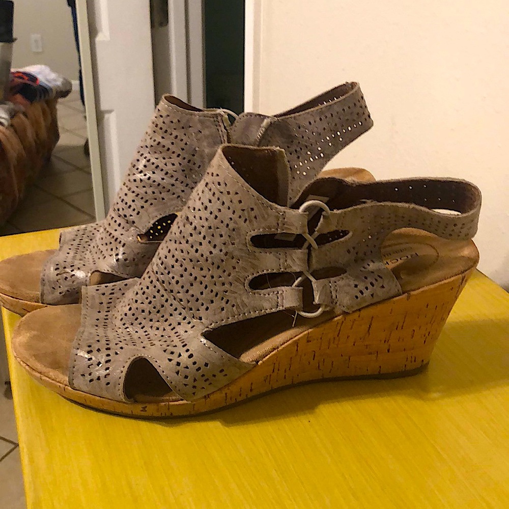 Rockport grey suede cork wedge sandals size 9.5